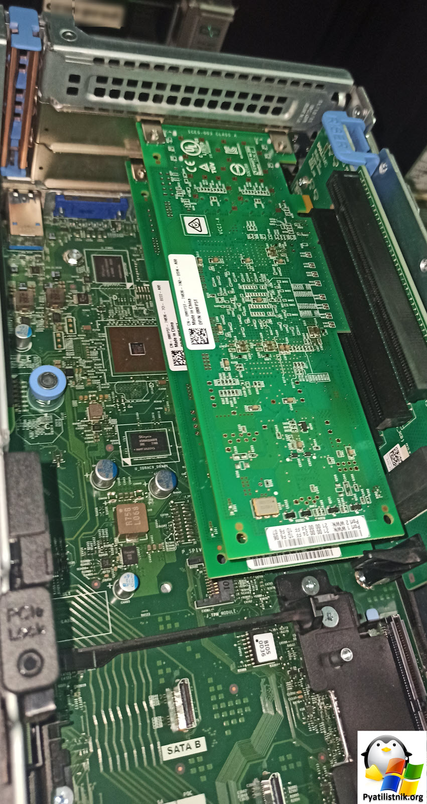 установленные FC карты в Dell Power Edge R740
